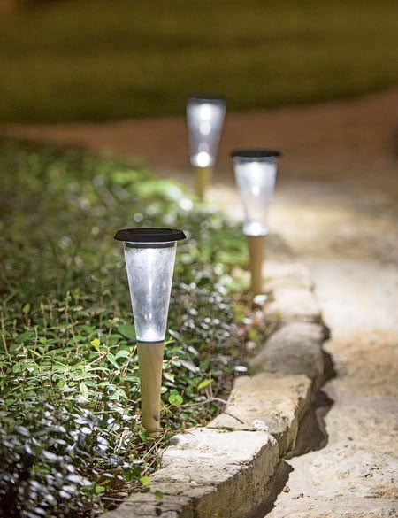 Lotus Solar path light